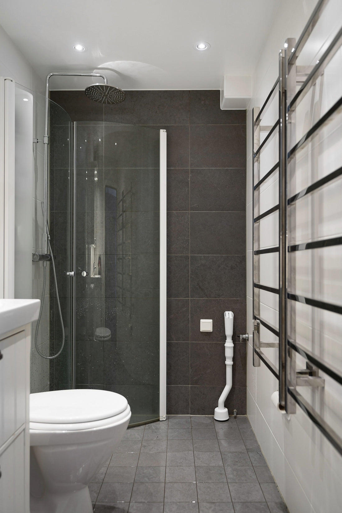 How to Clean an RV Bathroom Without Wasting Water